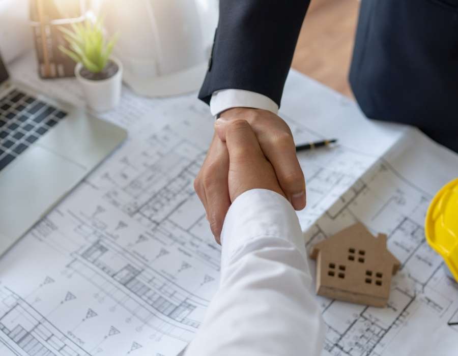 choosing-the-right-contractor-for-your-adu