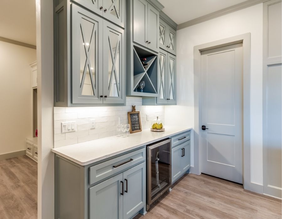 design-tips-for-buttler's-pantry